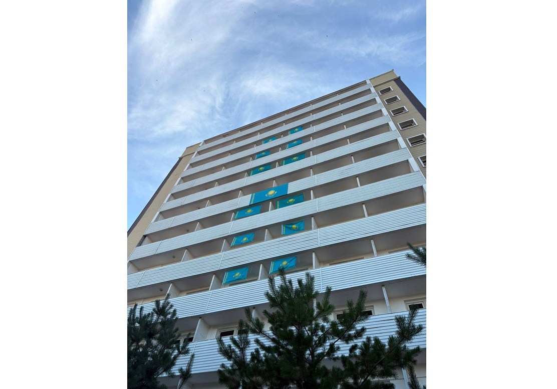 Қазақтың көк байрағы –  Zhanibekov жастарының жүрегінде!