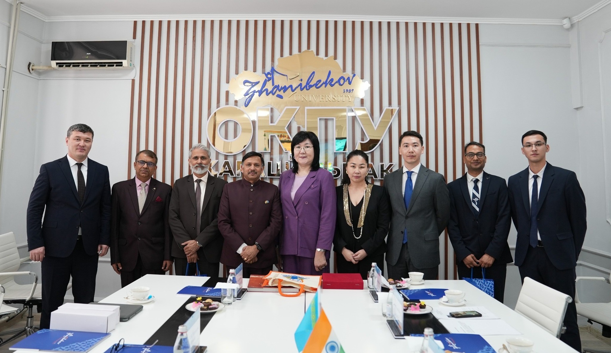 Үндістан Республикасының Қазақстандағы Төтенше және Өкілетті Елшісі, доктор Т.В. Нагендра Прасад студенттерге дәріс оқыды