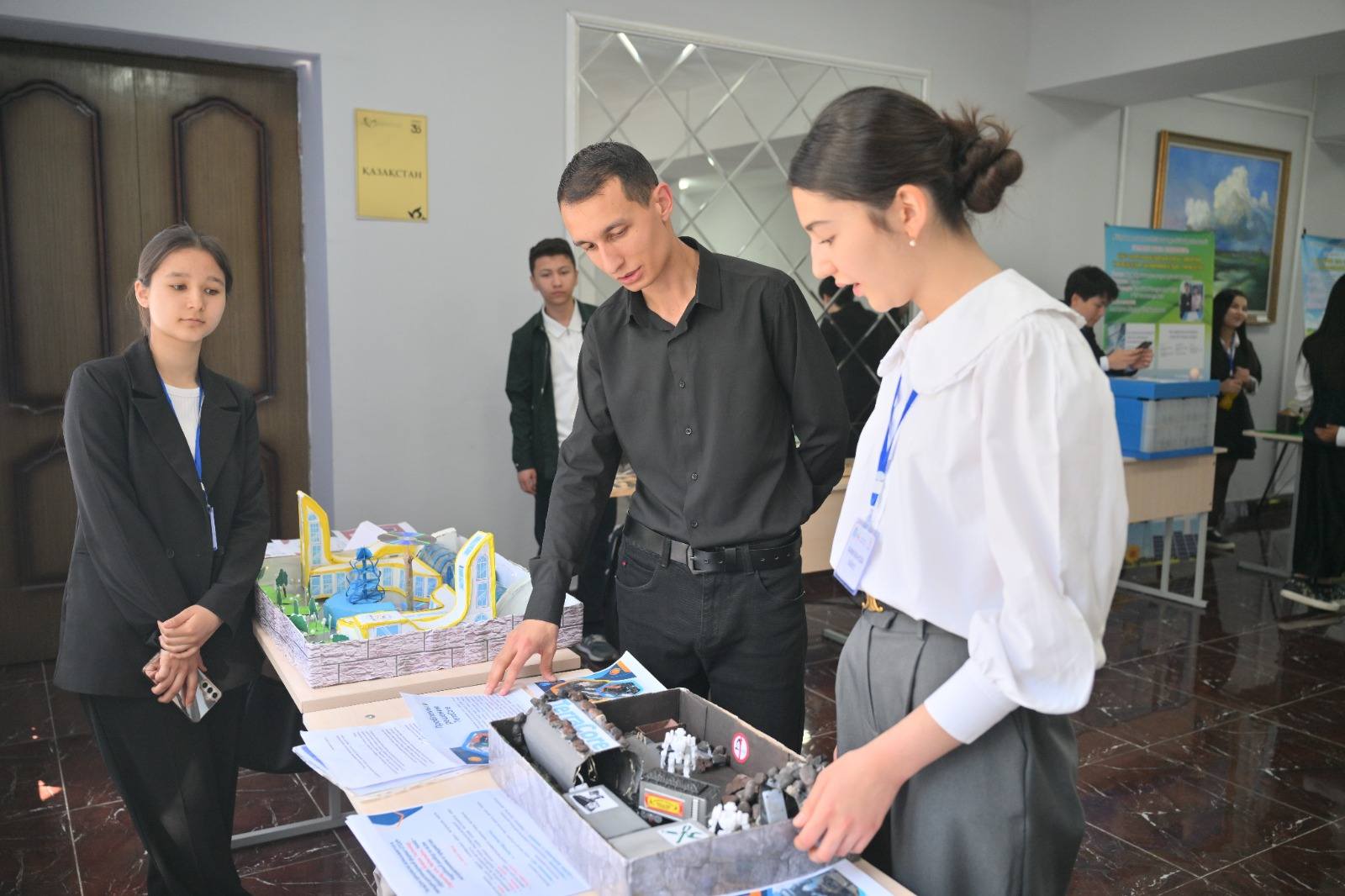 КЕН ҚАЗАТЫН ШАХТА РОБОТТАРЫН ОЙЛАП ТАПТЫ