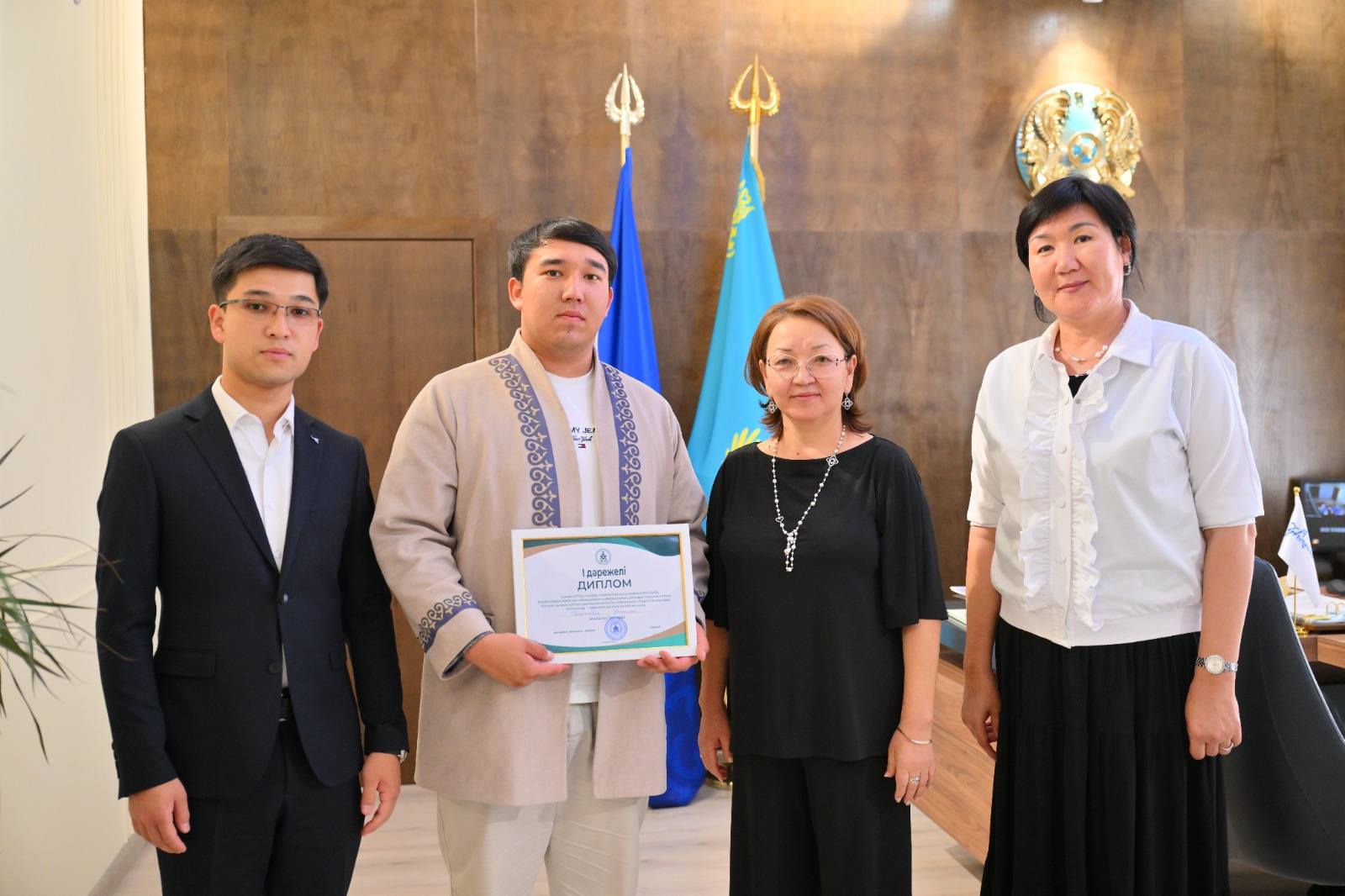 ДАНИАЛ — АЙТЫС ЖЕҢІМПАЗЫ!