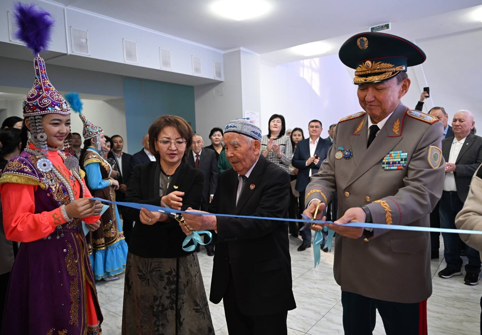 ТӘУЕЛСІЗДІК ТАРТУЫ